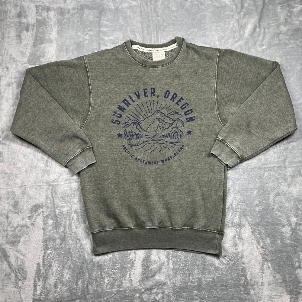 Sunriver Oregon Pacific Northwest Wonderland Graphic Sweatshirt Mens Medium